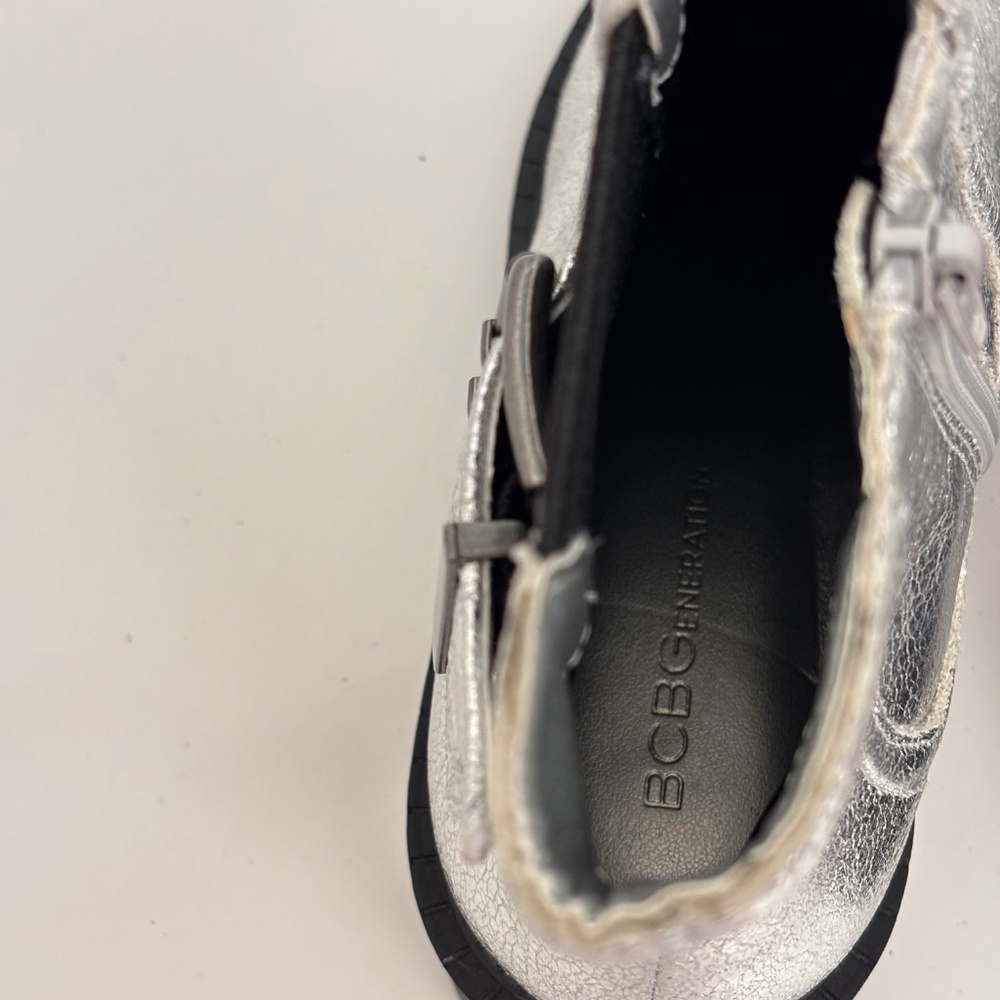 BCBGeneration Barini Silver Metallic Cutout Ankle Boots 6.5M Western Festival - Picture 14 of 16